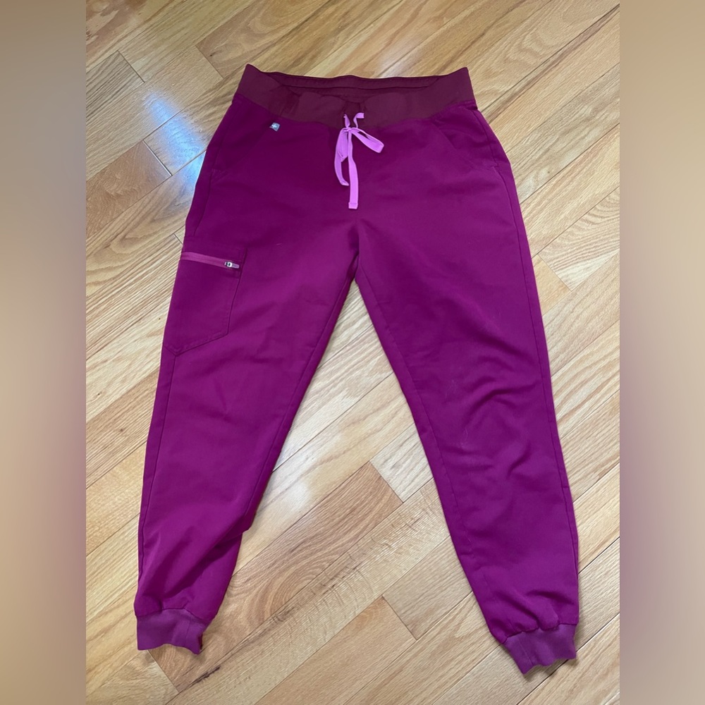 Figs Zamora Jogger Scrub Pant- Dark Magenta